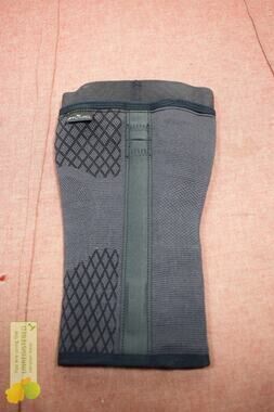 FUTURO Premium Compression Knee Sleeve with Stabilizers Medium
